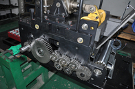 Автоматический материал прокладки металла штемпелюя Decoiling и выправляя машину для штемпелюя плашек